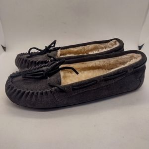 MinneTonka moccasin size 6